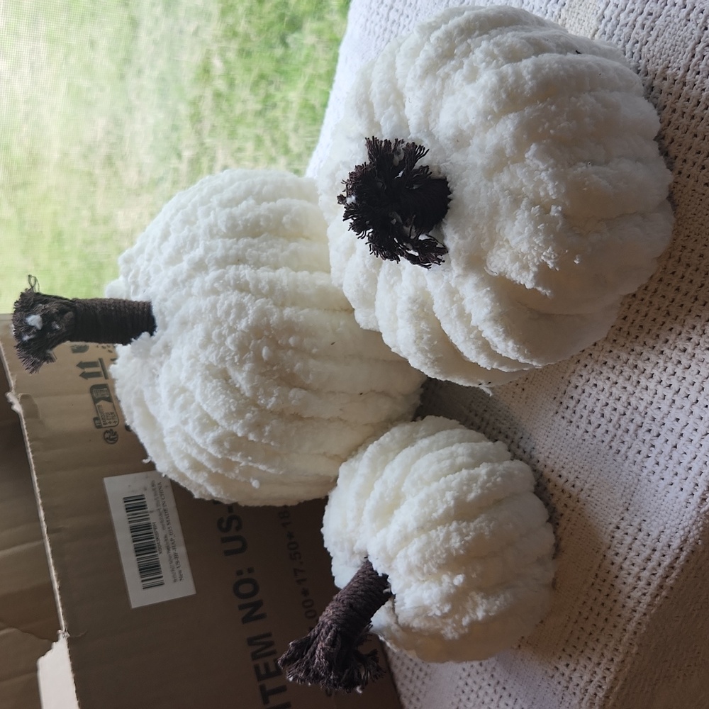 Briful Fall Velvet /Chenille White Pumpkins Set ☆  Home Accent ☆ Brand New ☆ 3ea
